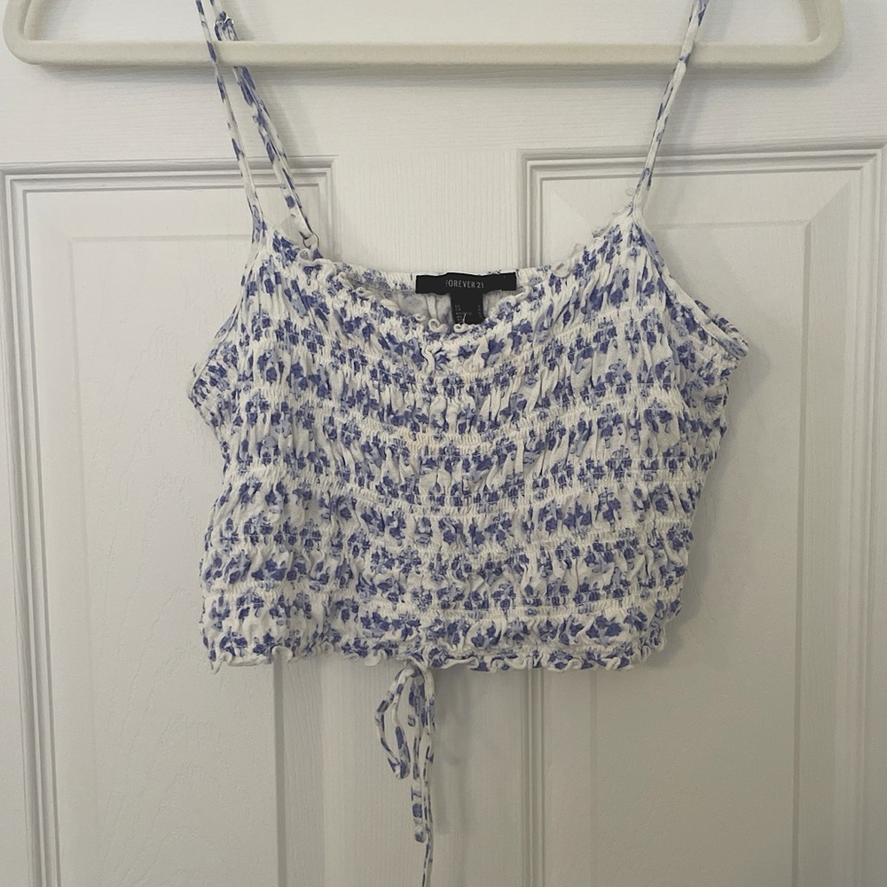 Forever 21 cropped purple/white flowery tank top